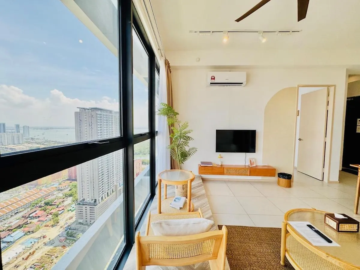 #Japanese #Highfloor Seaview #Infinity Pool #5Pax #3Br2Bath #2Queen1Single #Quality Well Maintained #Private Host Jelutong Malaysia
