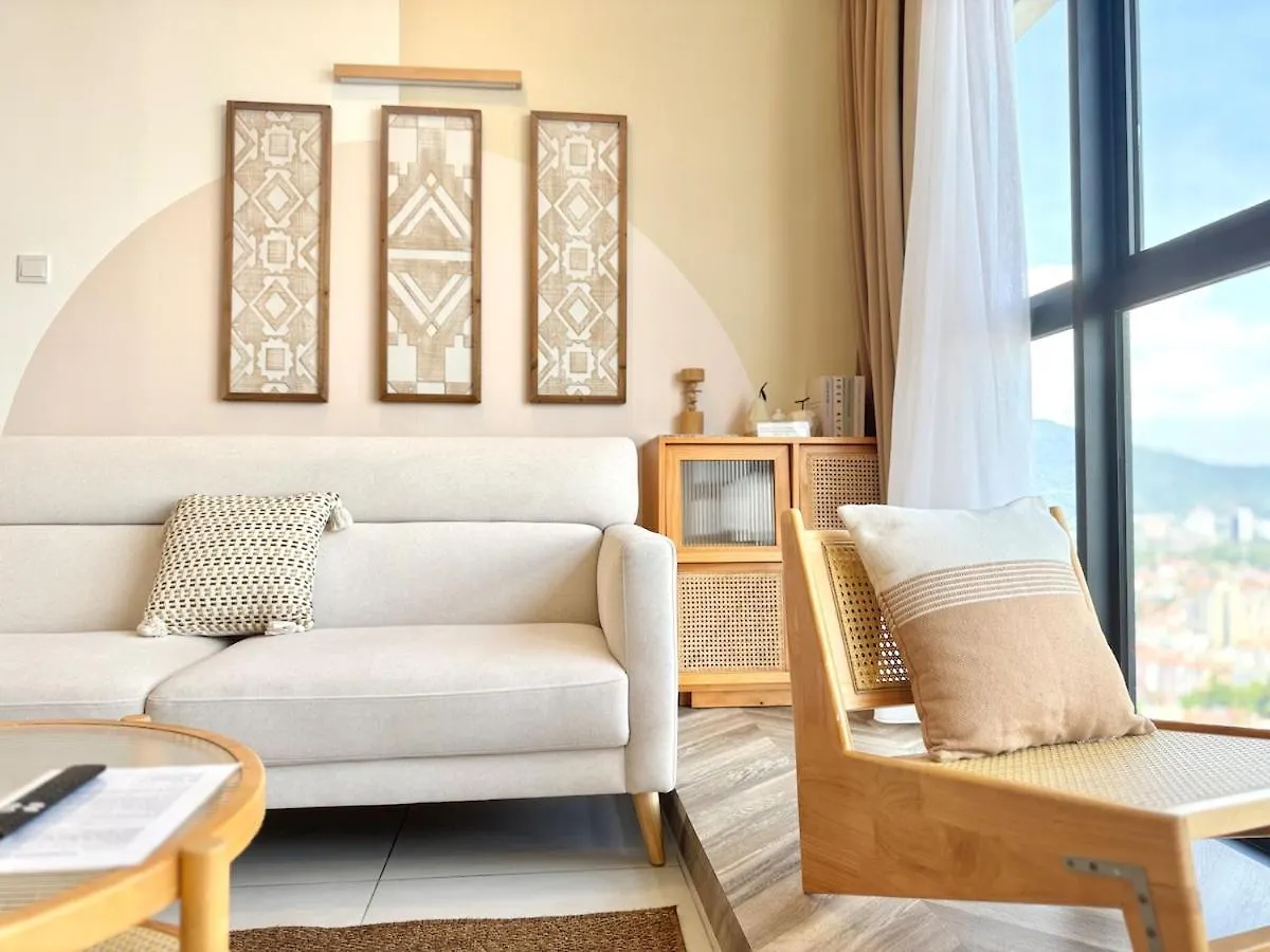 Lejlighed #Japanese #Highfloor Seaview #Infinity Pool #5Pax #3Br2Bath #2Queen1Single #Quality Well Maintained #Private Host Jelutong