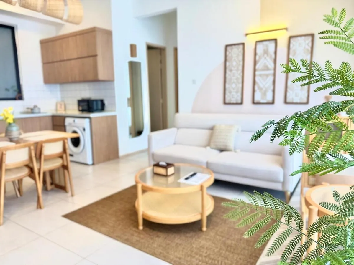 #Japanese #Highfloor Seaview #Infinity Pool #5Pax #3Br2Bath #2Queen1Single #Quality Well Maintained #Private Host Jelutong Lejlighed